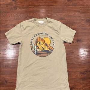 Levi's Green Graphic T-Shirt